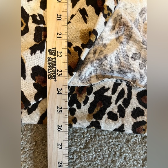 Veveret Cardigan Animal Print size 1X - Picture 5 of 9